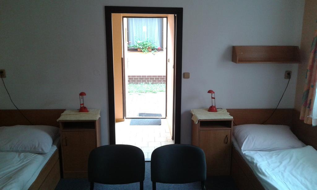 Sportcentrum Dvořák Villa Hluboká nad Vltavou Habitación foto
