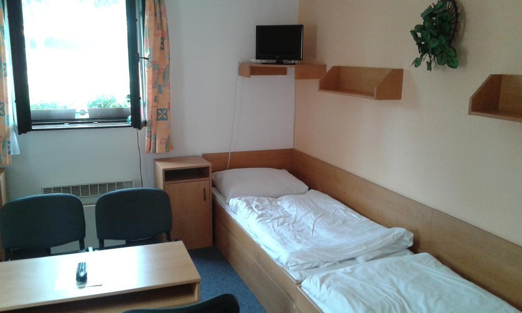 Sportcentrum Dvořák Villa Hluboká nad Vltavou Habitación foto
